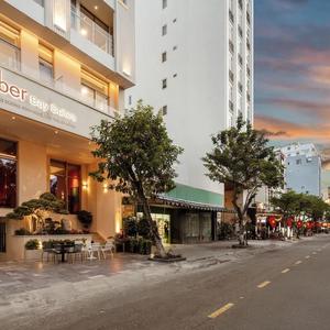 отель Amber Bay Hotel & Suites Da Nang