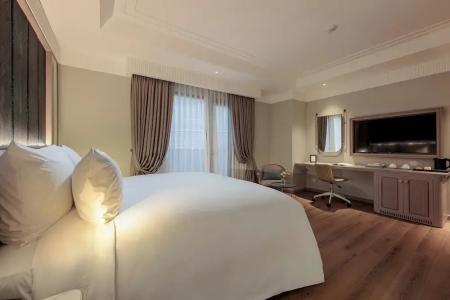 Отель La Siesta Premium Lakeside в Ханой - Вьетнам