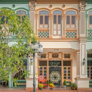 отель O'nya Phuket Hotel