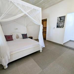 отель Bahati Villa