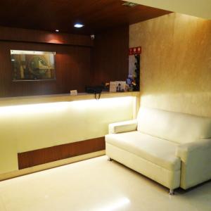 отель Lucky Hotel Bandra