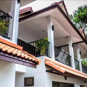 отель Two Chefs Inn