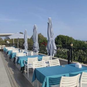 отель Beachway Hotel