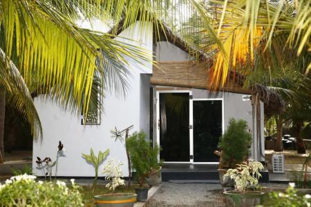 Отель Kite Paradise Resort-Kalpitiya в Калпития - Шри-Ланка