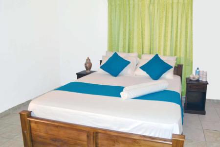 Отель Empyrean Hotel в Катунаяка - Шри-Ланка