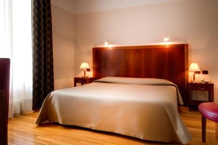 Отель Hotel Genova в Рим - Италия