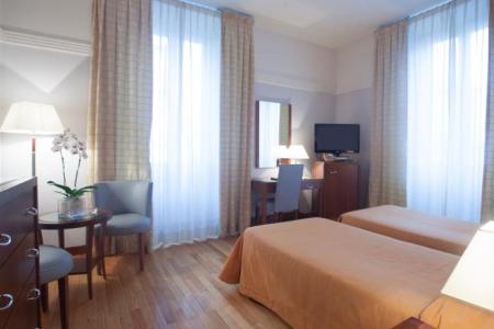 Отель Hotel Genova в Рим - Италия