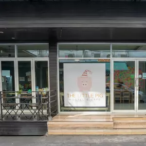 отель The Little Pig Sukhumvit