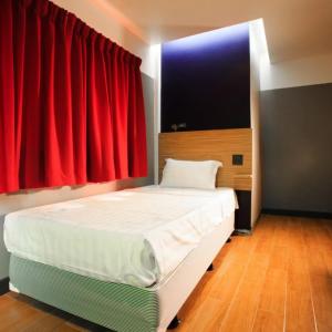 отель Cloud Nine Lodge