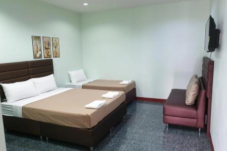 Friend's House Resort