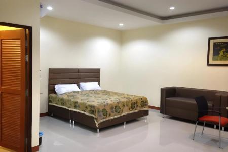 Friend's House Resort