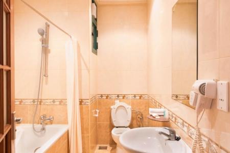 Отель Gold Crest Hotel, Arusha в Аруша - Танзания