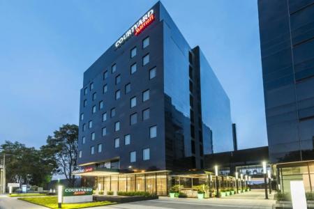 Отель Courtyard by Marriott Bogota Airport в Богота - Колумбия