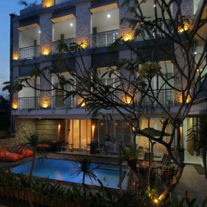 отель Lotus Tirta Seminyak