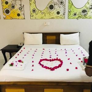 отель Hotel Royal Grand Paradise