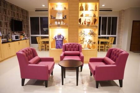 Chompu Nakarin Apartment