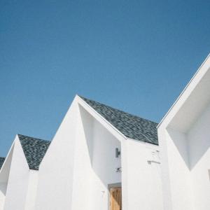 отель Baan Tah On The Sea