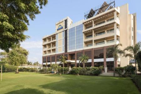 Отель Days Hotel by Wyndham Neemrana Jaipur Highway в Раджастан - Индия