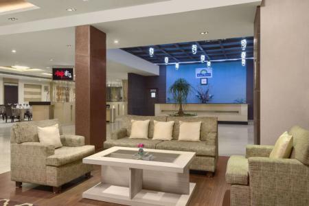 Отель Days Hotel by Wyndham Neemrana Jaipur Highway в Раджастан - Индия