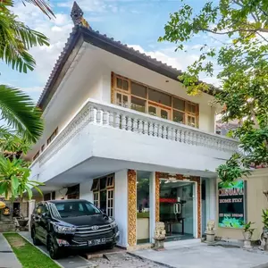 отель Chendana Homestay Bali