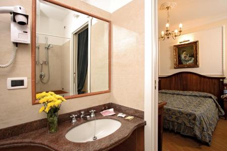 Отель Giglio Dell`Opera в Рим - Италия