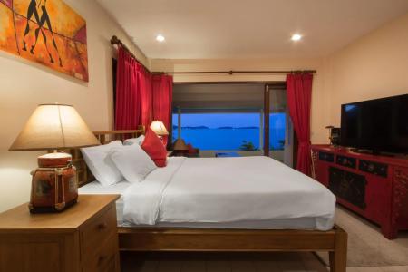 Boujis Boutique Resort