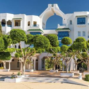 отель The Mirage Resort & SPA