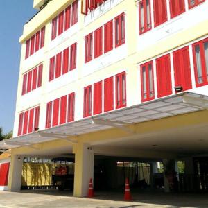 отель Lertnimit Boutique Hotel