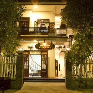 отель Blue Lake Homestay