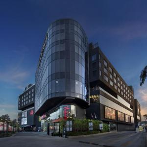 отель The Waverly Hotel & Residences