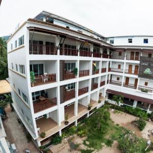 отель Pranee Amata