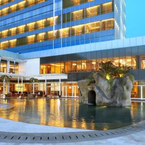 отель Resinda Hotel Karawang, Managed by Padma Hotels