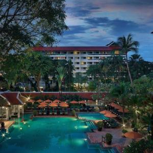 отель Anantara Riverside Bangkok Resort