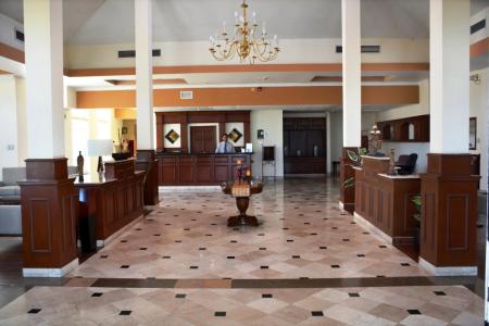 Krystal Urban Ciudad Juarez by US Consulate