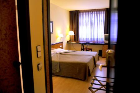 Отель Glories в Барселона - Испания