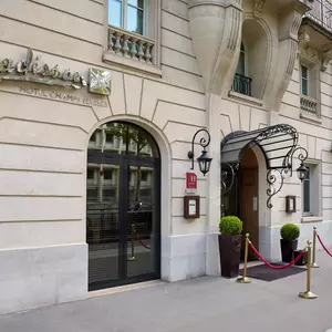 отель Grand Hotel Champs-Elysees