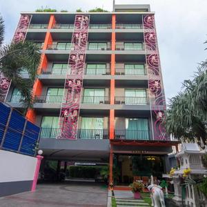 отель Baan Nilrath Hotel