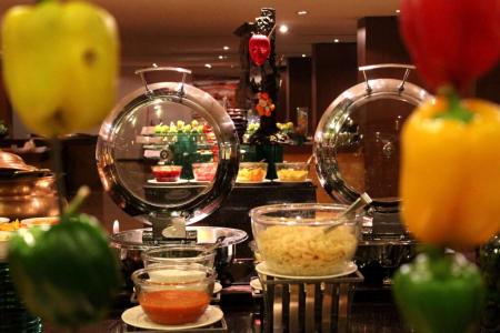 Отель Radisson Blu Plaza Hotel Hyderabad Banjara Hills в Хидерабад - Индия