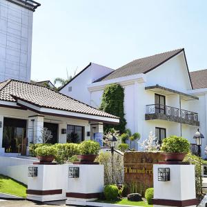 отель Thunderbird Resorts - Rizal