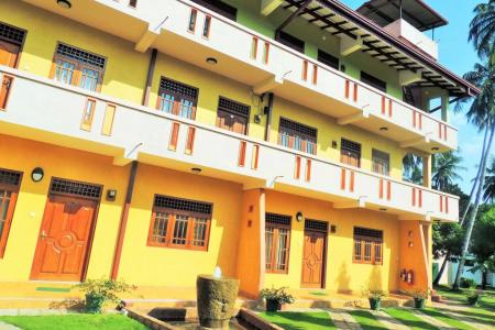 Airport Green View Resort