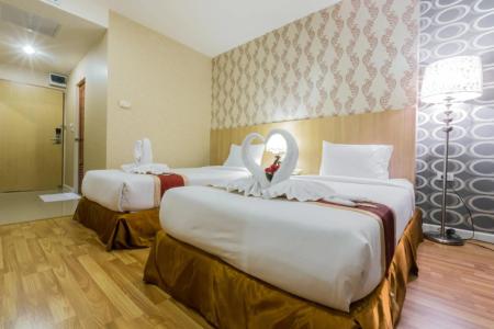 Отель Ibiza House Phi Phi в Ло Далум Бэй - Таиланд