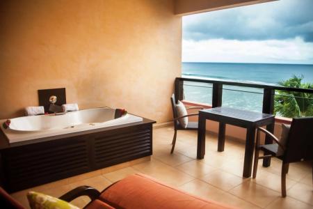 Отель DoubleTree by Hilton Seychelles - Allamanda Resort & Spa в о. Маэ - Сейшелы