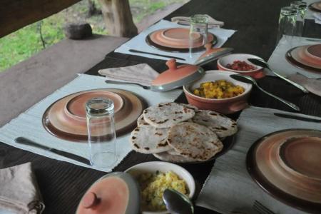 Отель Back of Beyond - Dehigaha Ela в Сигирия - Шри-Ланка