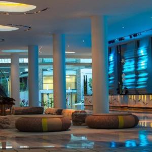 отель The Stones Hotel - Legian Bali, Autograph Collection by Marriott