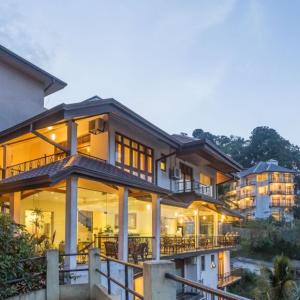 отель Serene Kandy