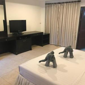отель Patong Hillside Hotel