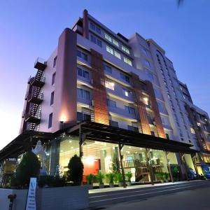 отель Mayflower Grande Hotel Chiang Mai