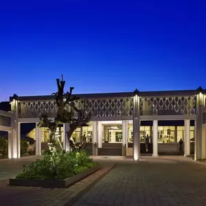 отель Sheraton Bandung Hotel & Towers