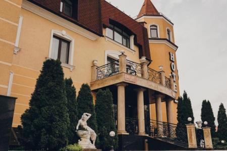 Отель Замковый Парк-Отель в Гомель - Беларусь