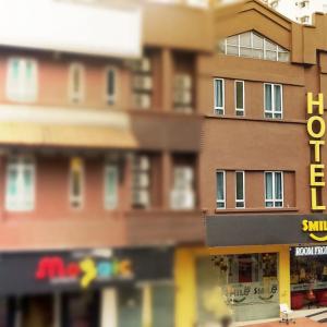 отель Smile Hotel Wangsa Maju